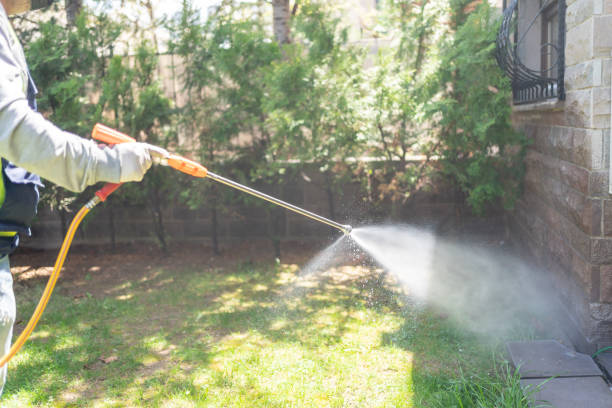 Best Commercial Pest Control Services  in Waverly, IL